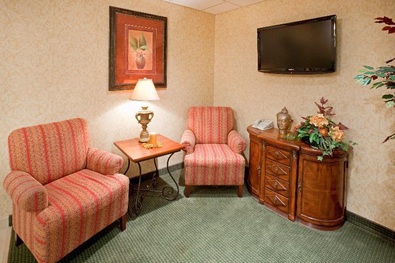 Candlewood Suites Tyler By Ihg Экстерьер фото