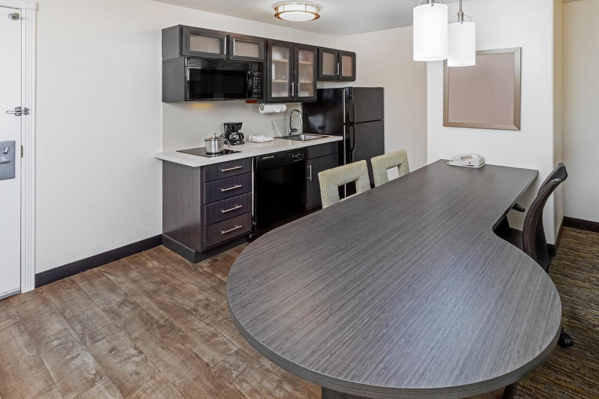 Candlewood Suites Tyler By Ihg Экстерьер фото